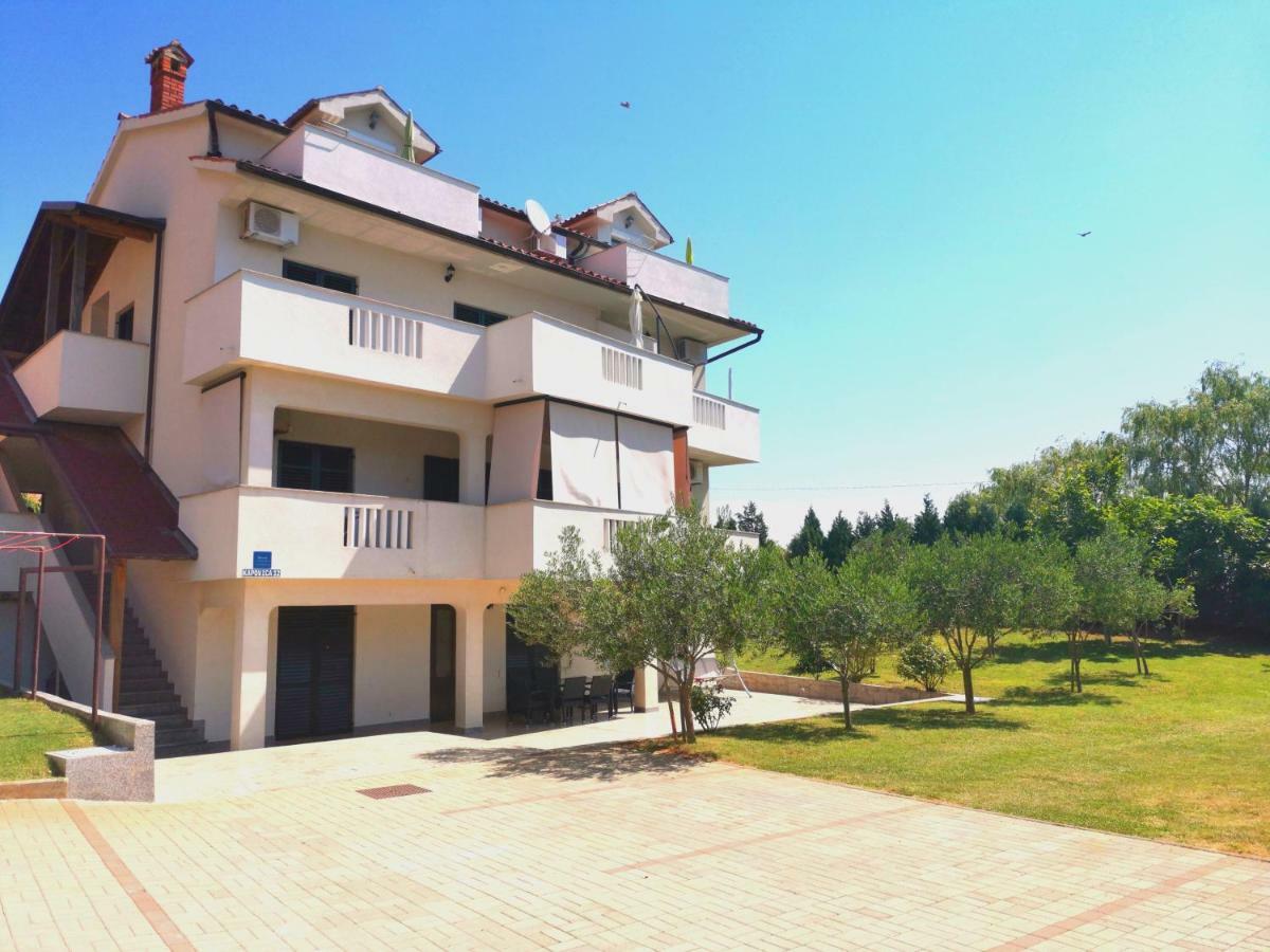 Apartments Ana Medulin Exterior foto